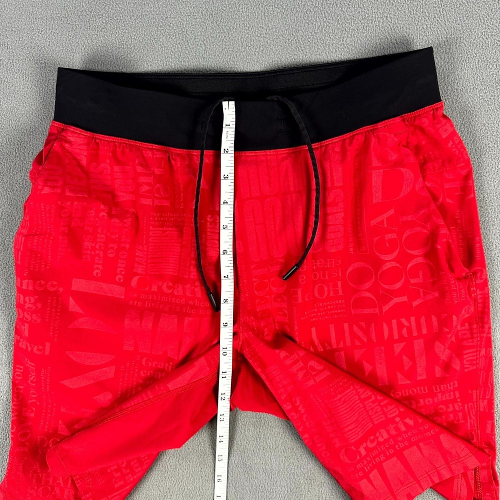 Lululemon Shorts Mens Medium Red THE Short 20th Anniversary Linerless AOP - Picture 9 of 10